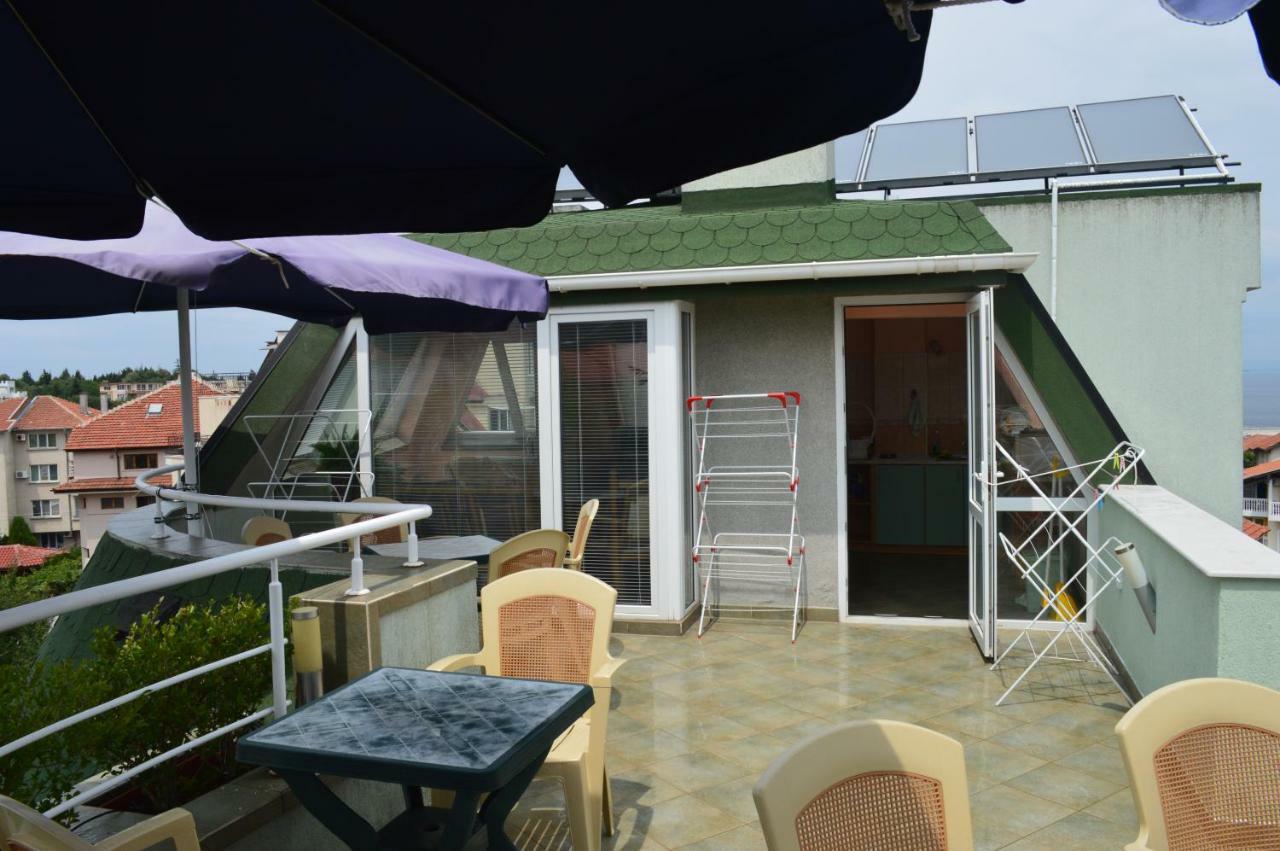Dimana Hotel Chernomorets Exterior photo